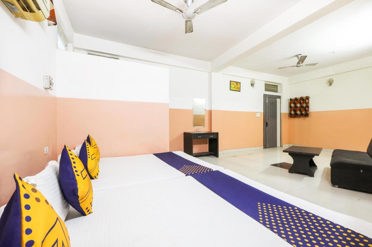 בהופאל Spot On 68590 Hotel Jagdamba Palace מראה חיצוני תמונה